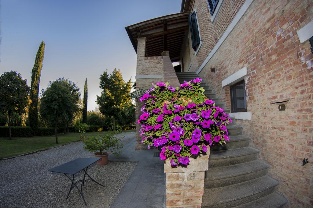 מונטרוני ד'ארביה Agriturismo Sant'Alfredo מראה חיצוני תמונה