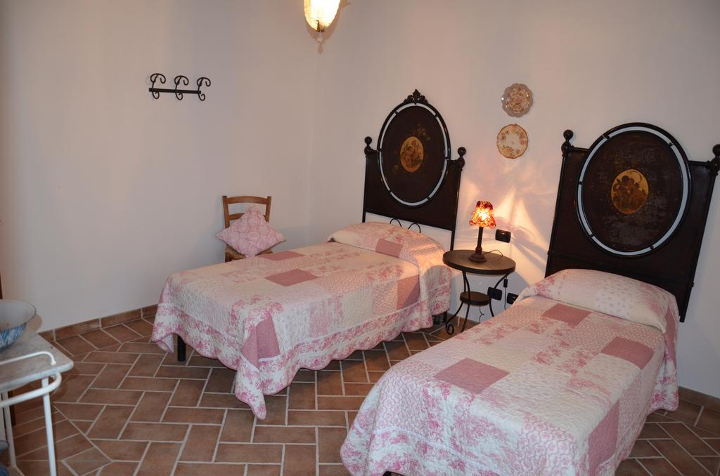 מונטרוני ד'ארביה Agriturismo Sant'Alfredo מראה חיצוני תמונה